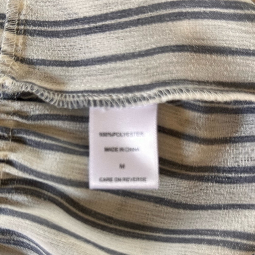 New York & Company Striped Ruffle Sleeve Top Size M NWT - Picture 5 of 8
